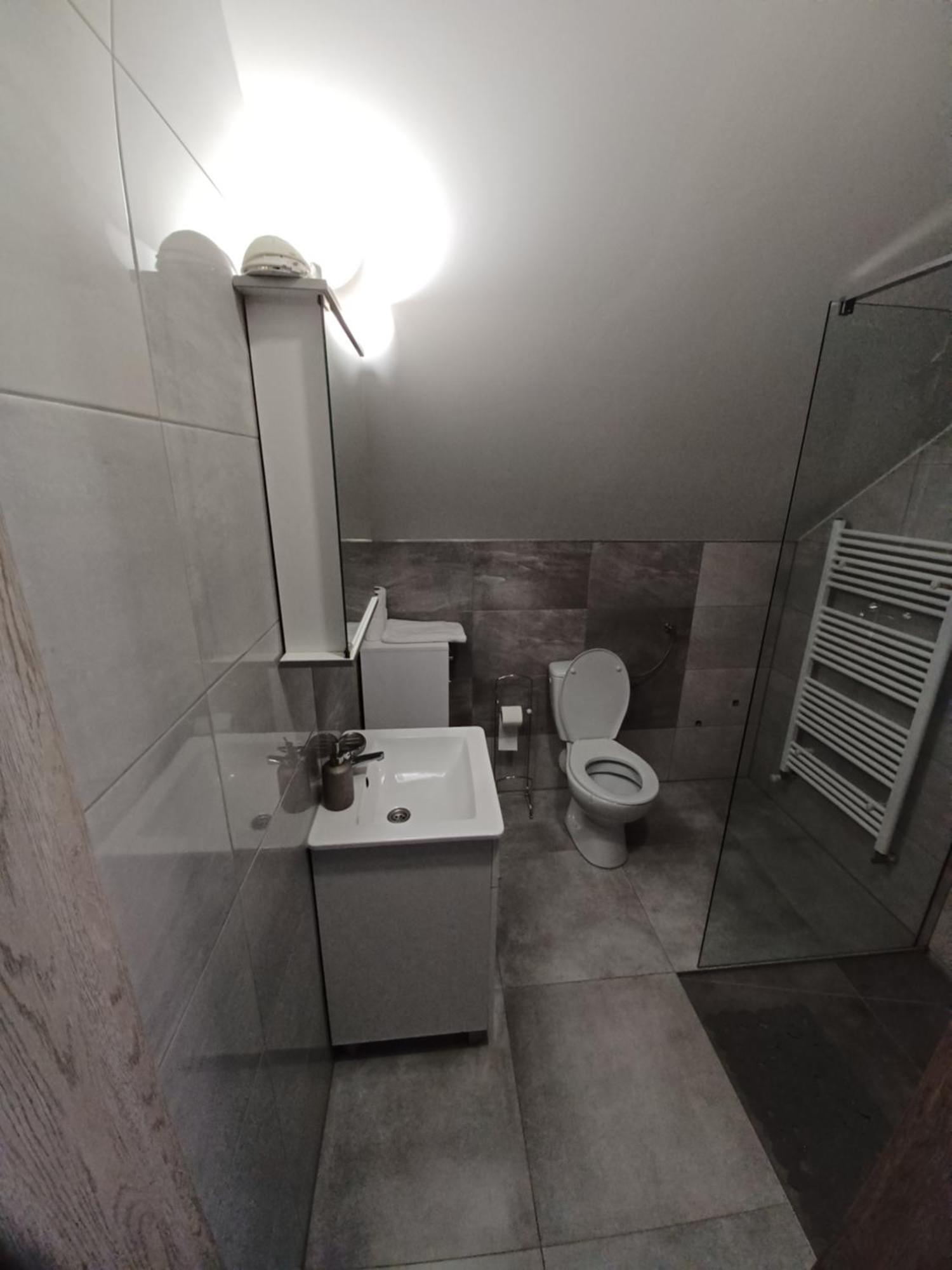 Apartmani Marijamagdalena Gracac  Ngoại thất bức ảnh